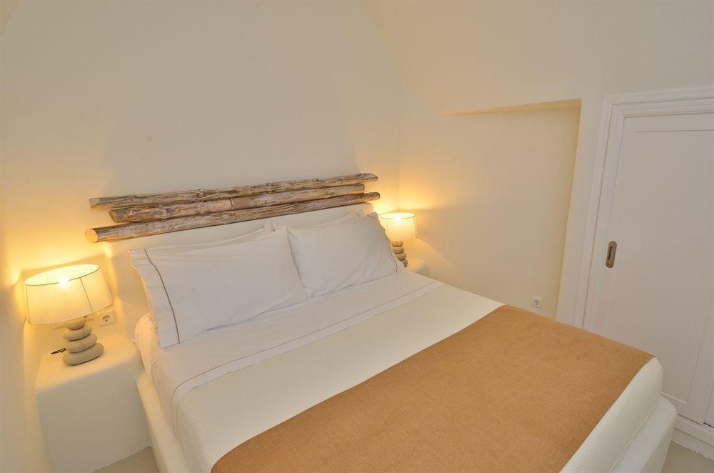 Hostel 16 Oia Екстер'єр фото