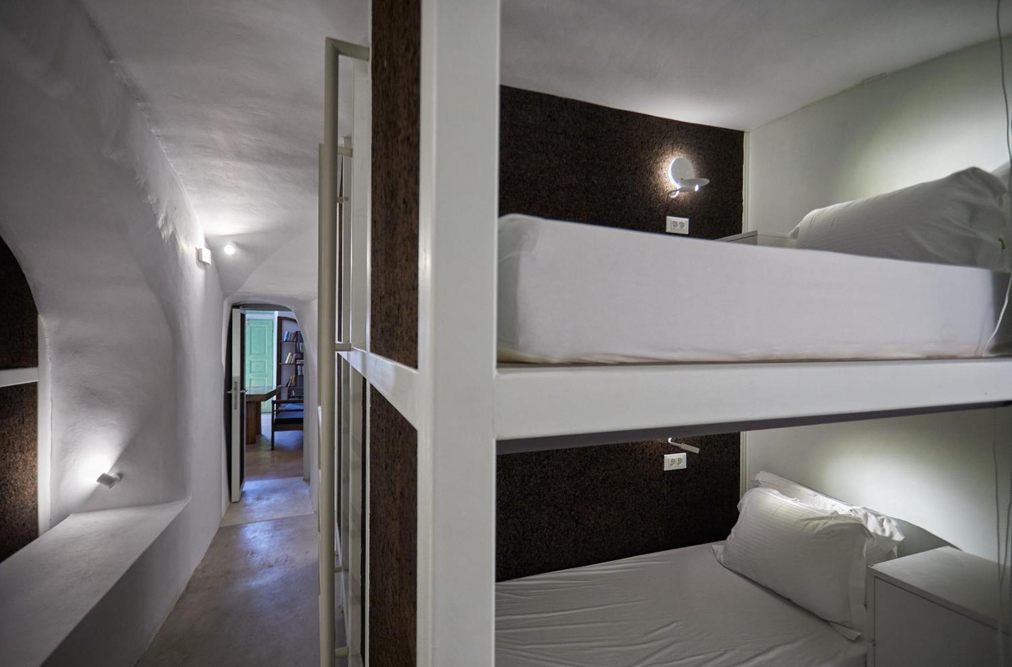 Hostel 16 Oia Екстер'єр фото